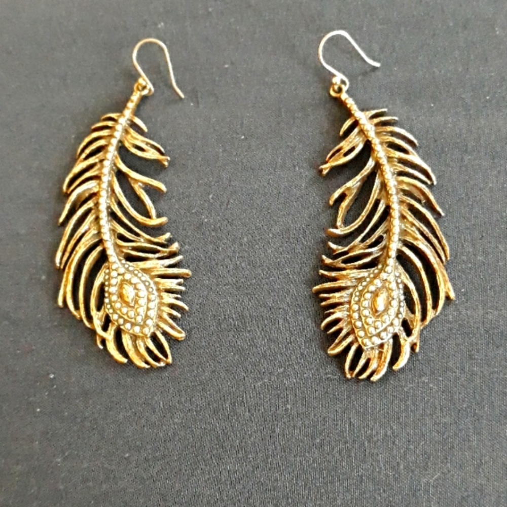 NWOT Lucky Brand earings on SALE!!